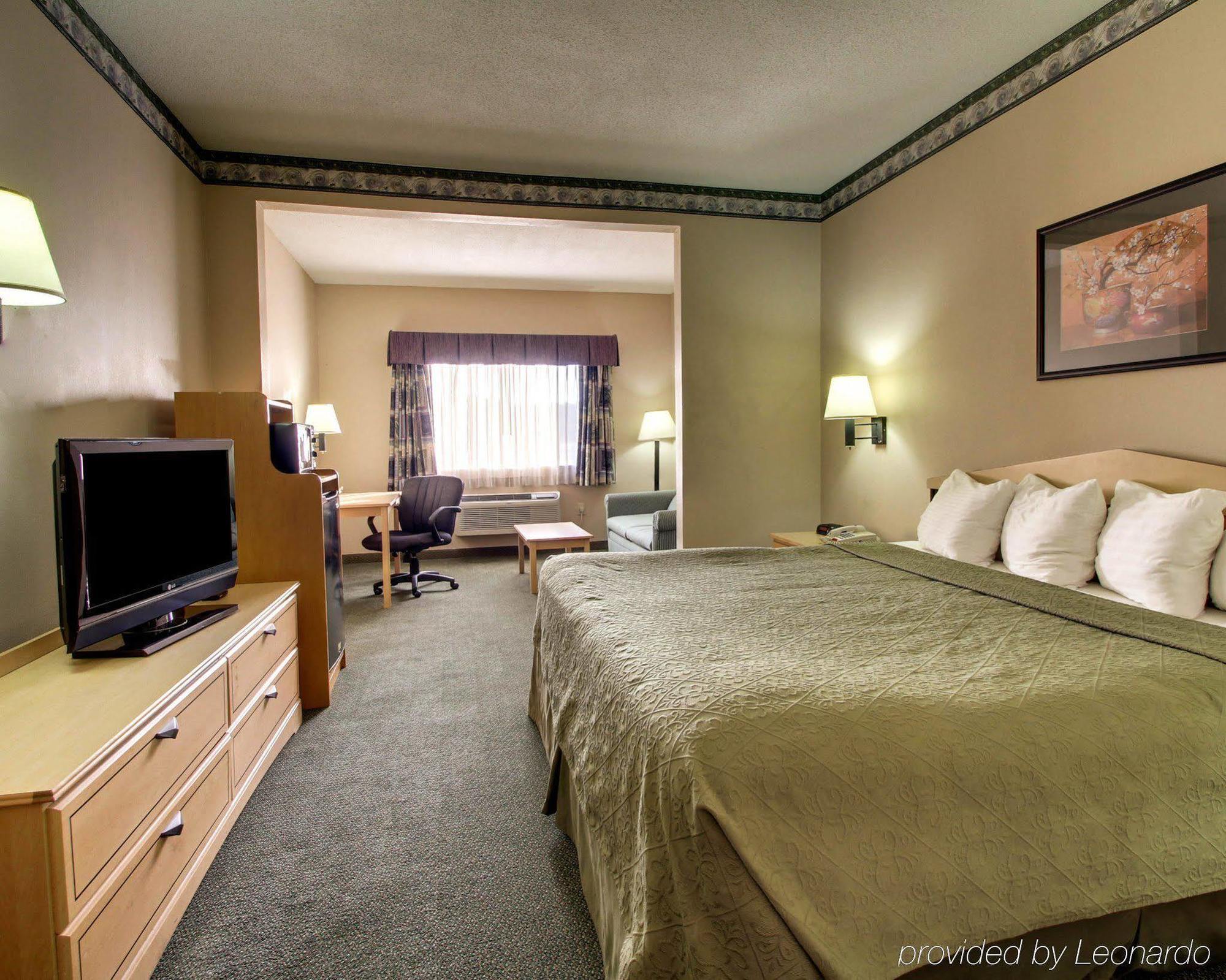 Quality Inn & Suites Pearl-Jackson Exterior foto